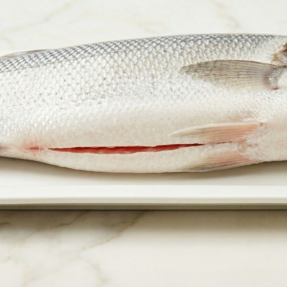 Cá chẽm làm sạch đông lạnh (khoảng 800~1000g), 1 con 2