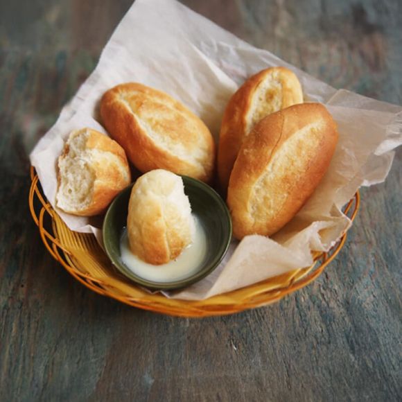 Bánh mì 220g, 1 túi 4 cái 2
